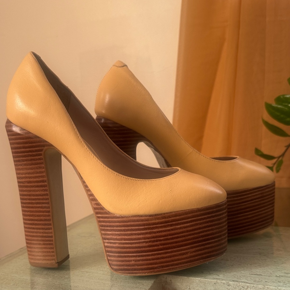 Zigi Camilla Dellah Elegant Tan Platform pump